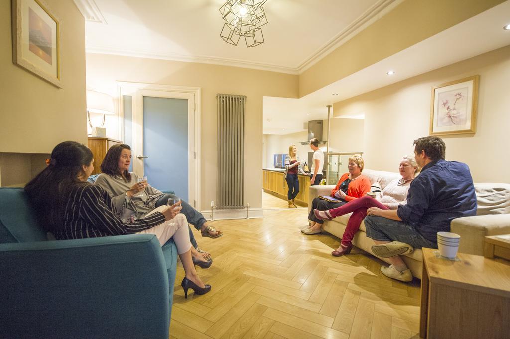 Chester Apartments Bagian luar foto