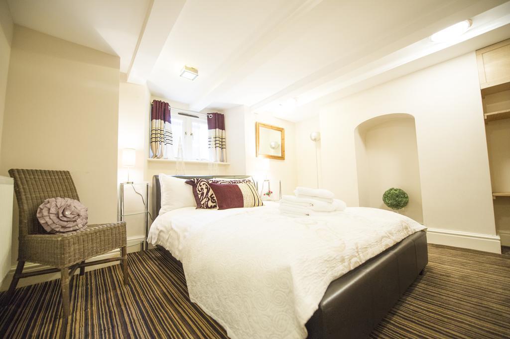 Chester Apartments Bagian luar foto