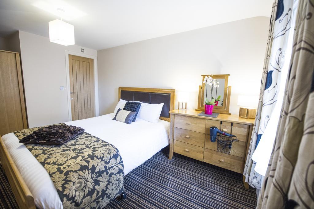 Chester Apartments Bagian luar foto