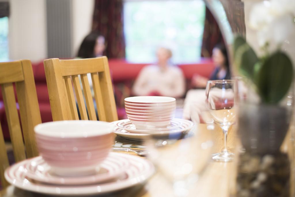 Chester Apartments Bagian luar foto