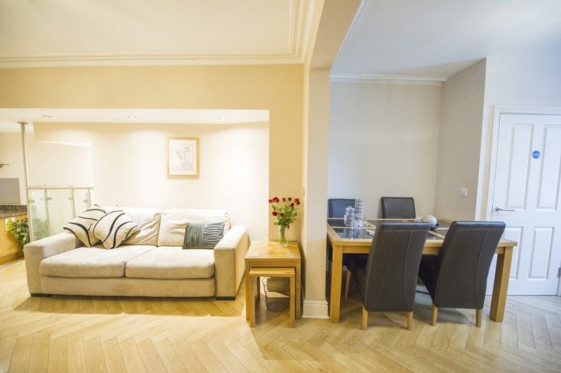 Chester Apartments Bagian luar foto